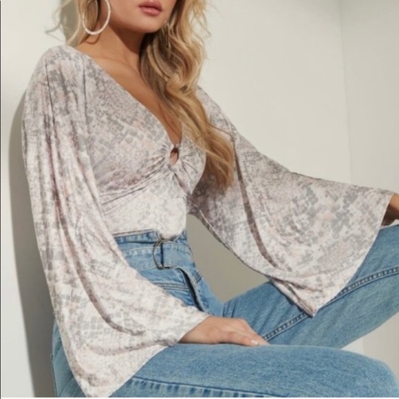 {NWT} Guess Snake Print Bodysuit XL Gray - Picture 2 of 14